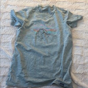 Patagonia capilene baselayer.